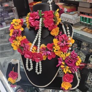 Floral Jewelry Set with Pink and Yellow Flowers